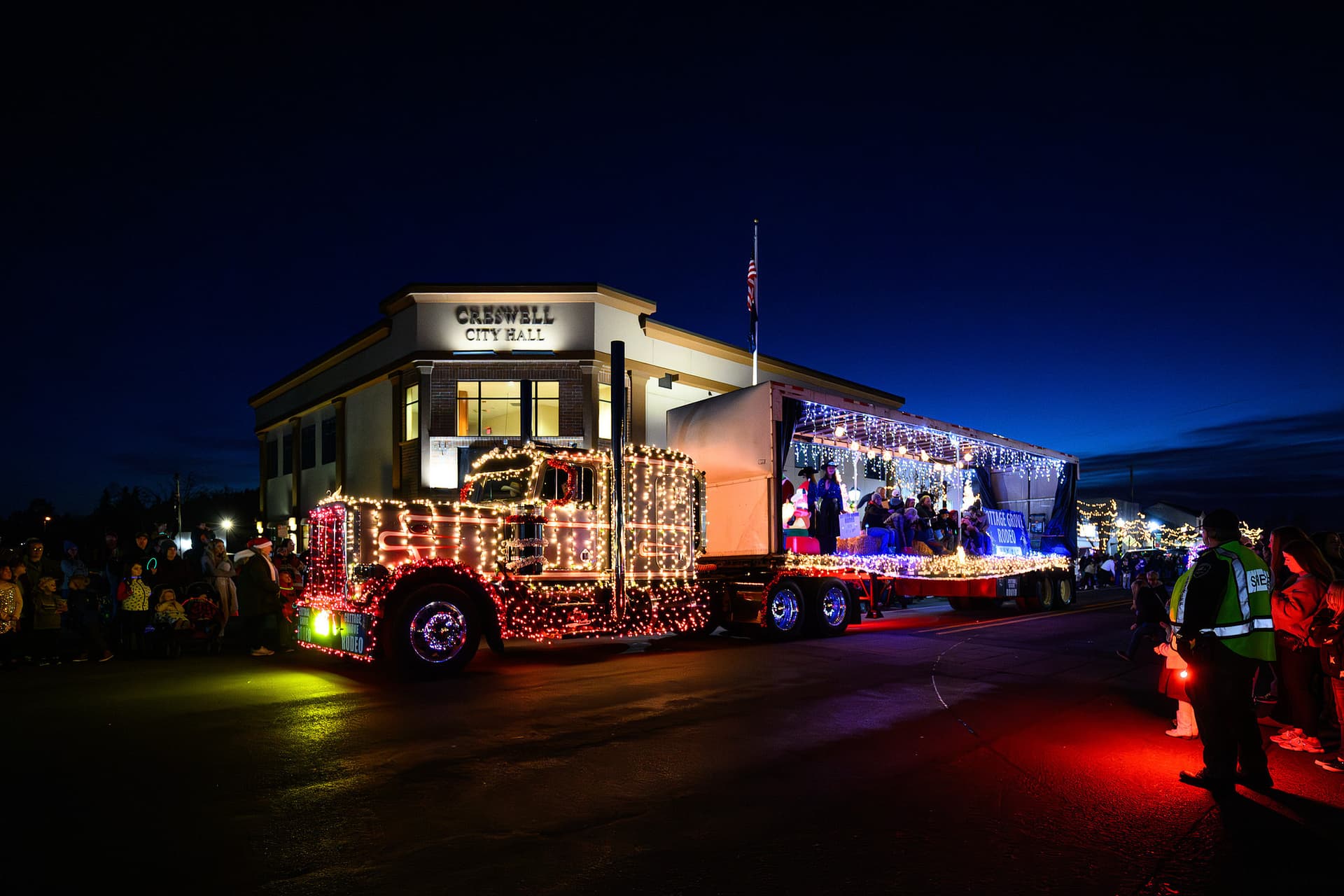 Creswell Winter Lights Festival Draws Big Holiday Crowds, Boosts Local Business