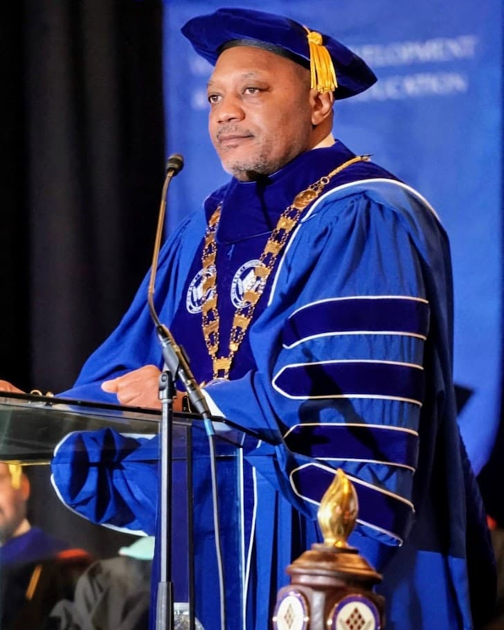 Dr. Eric Brown encourages Bamberg-Ehrhardt seniors before graduation