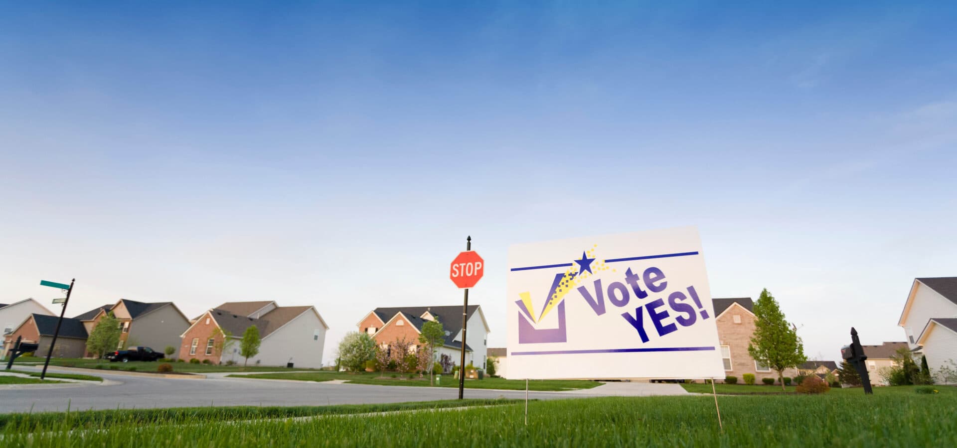 Douglas County extends pilot for temporary campaign signs on vacant land