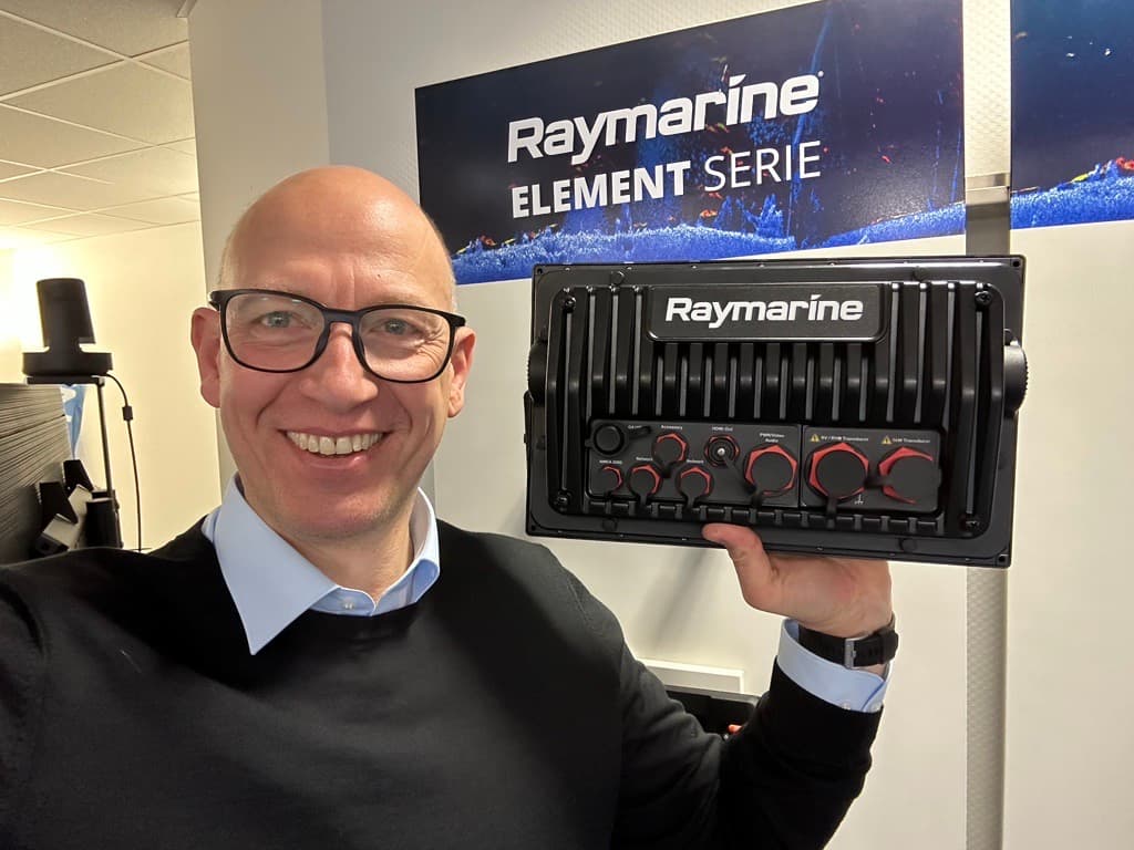 Finnish Sailors Refit Their Boat With Raymarine Gear for Arctic Voyaging