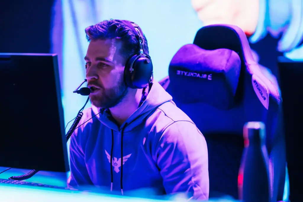 SlasheR Retires, Royal Ravens Sign Exceed Ahead of Major 1 LAN