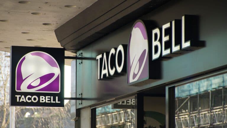 How Taco Bell Franchise Structure Affects Workers, Managers and Pay