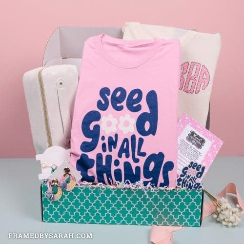 FramedBySarah Launches Spring-Themed February 2026 Monogram Box Featuring Viral Fold-Out Cosmetic Bag