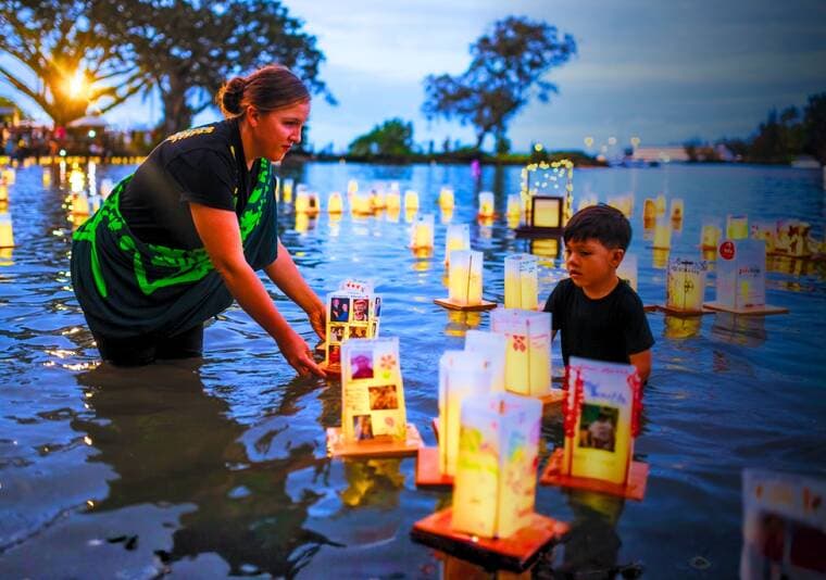 Hilo lantern floating event honors loved ones, supports hospice care