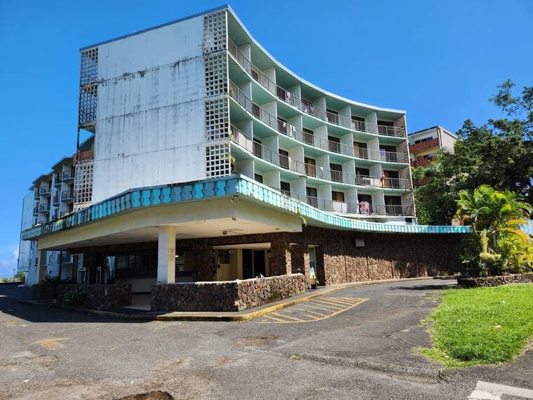 State funds $14 million to demolish Hilo's abandoned Banyan Drive hotel