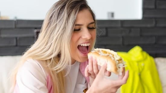 Fructans, Not Gluten, Often Cause Bread Bloating; Long-Fermented Sourdough Helps