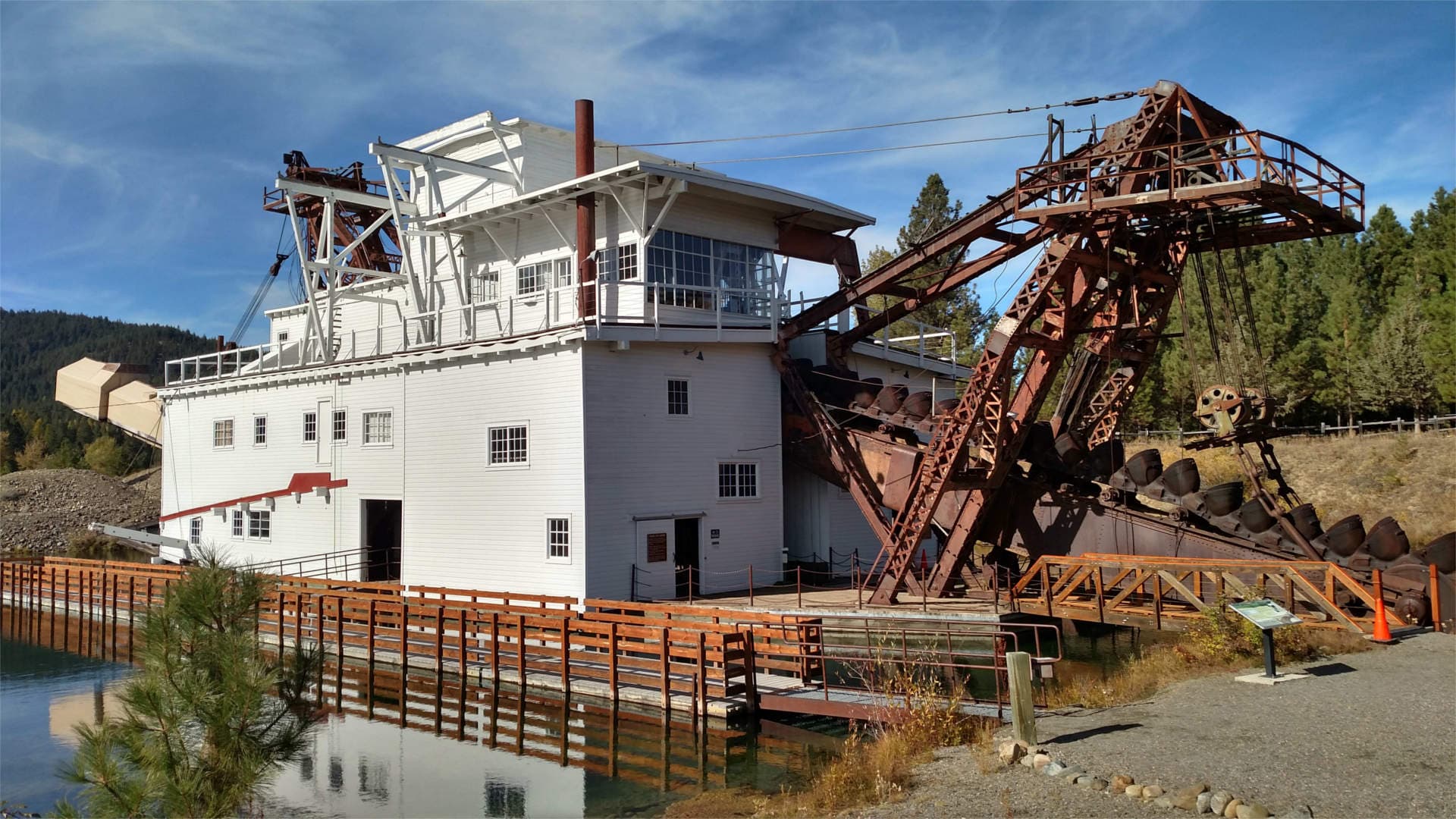 Visiting Sumpter Dredge and Sumpter Valley Railroad in Baker County