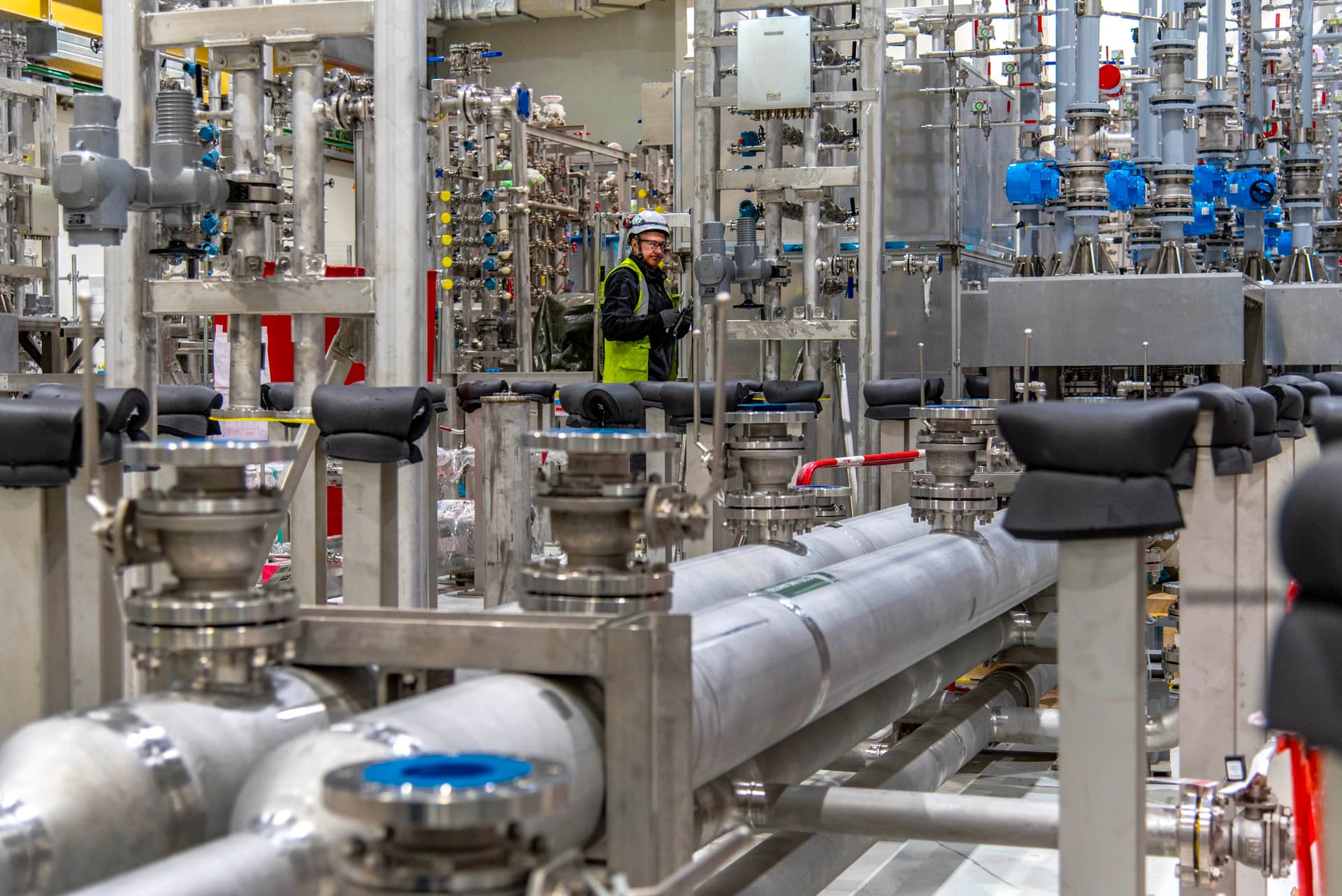 ITER installs first Russian gyrotrons for plasma heating system