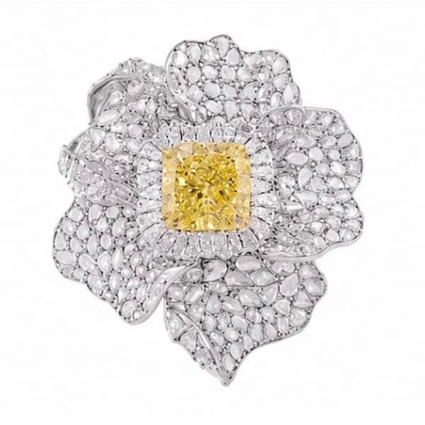 Bag Bijoux debuts award-winning diamond charm with 36.89-carat yellow center