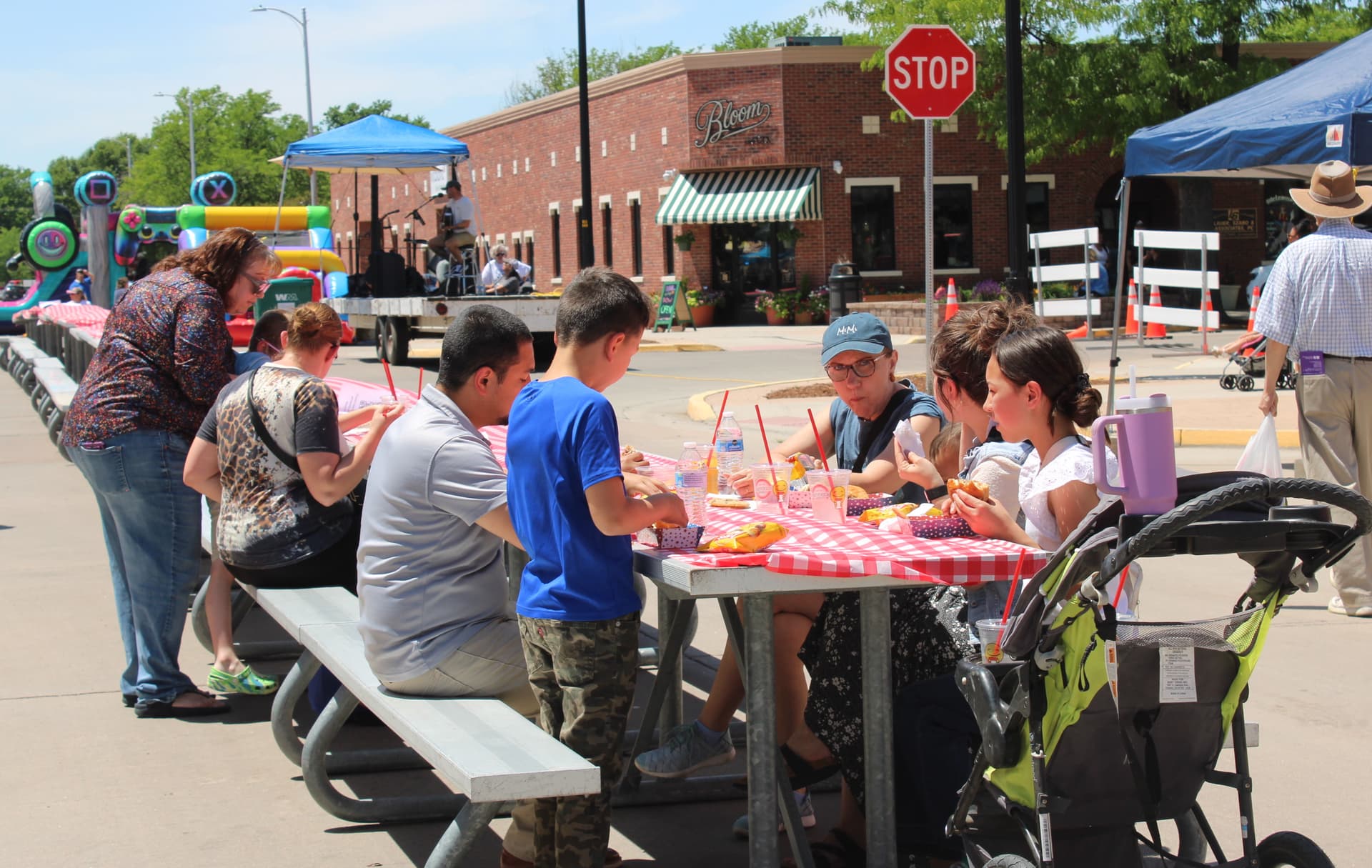 Downtown Sterling celebrates Family Resource Center's 20th anniversary
