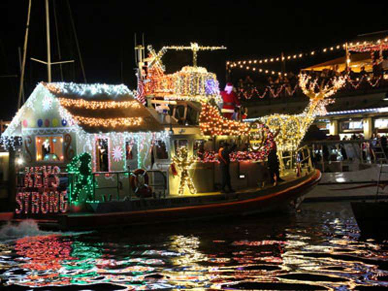 Lighted Boat Parade Postponed, Draws Nearly 30 Vessels Sunday