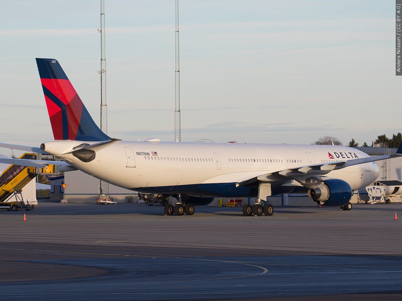 Delta flight diverts to Farmington after Albuquerque runway blockage
