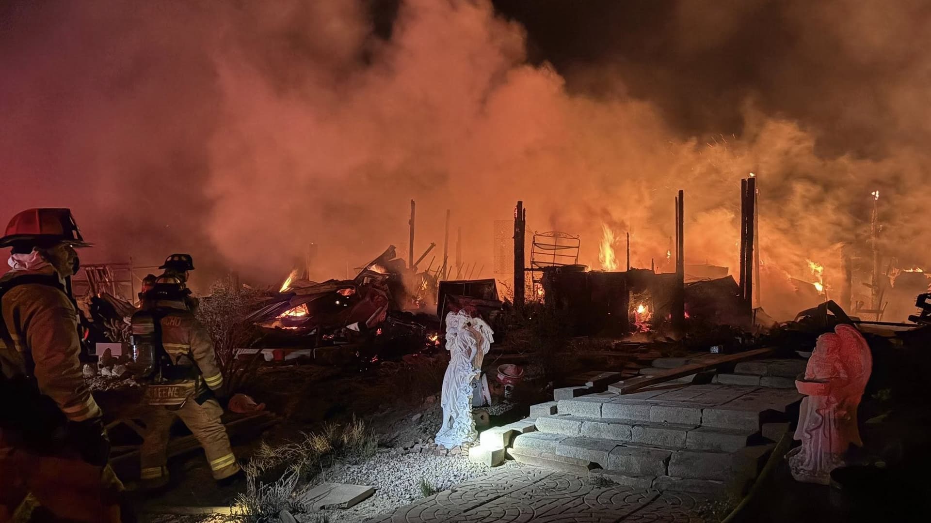 Rio Rancho crews battle Sandoval County house fire with limited water