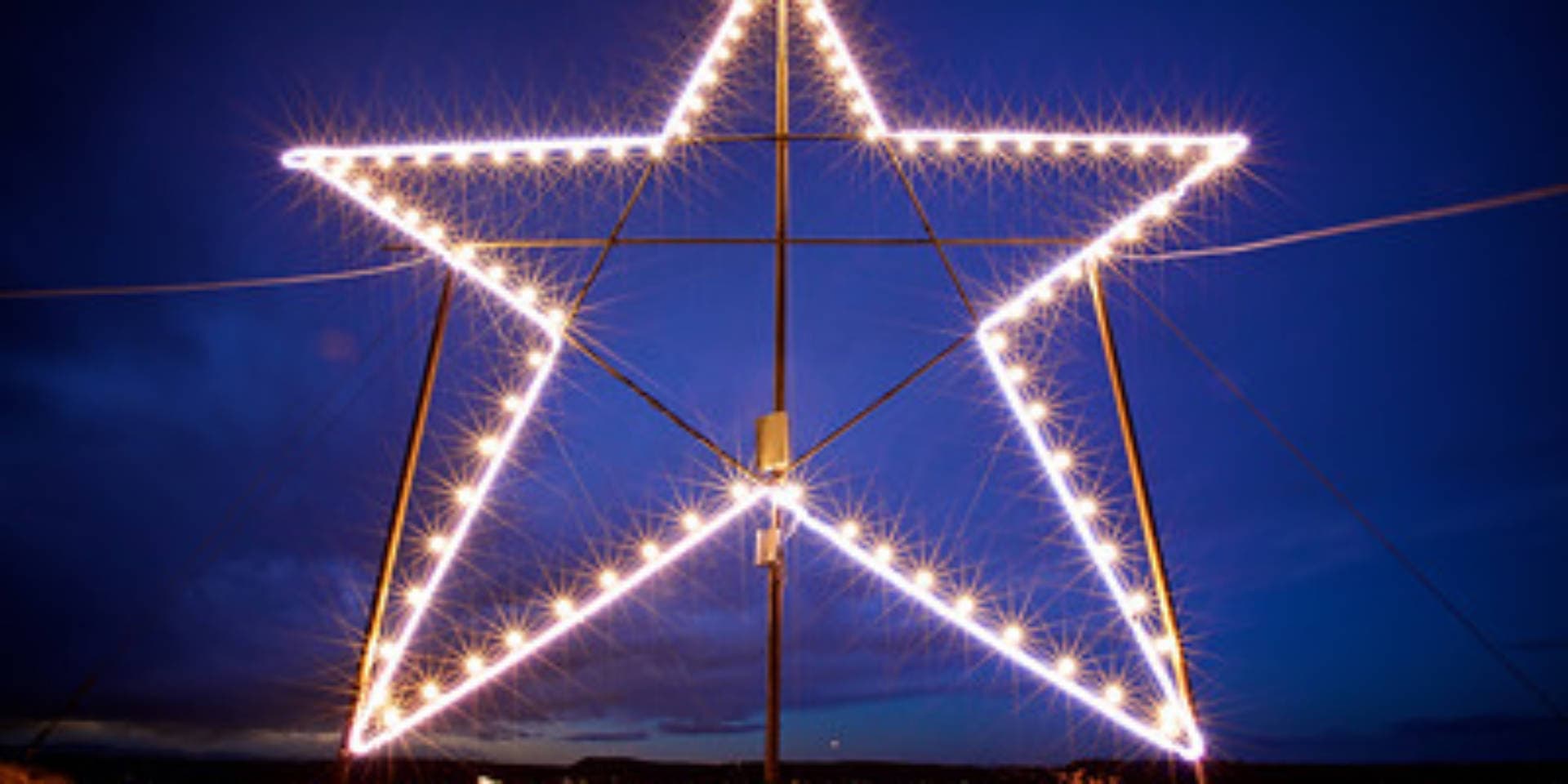 Castle Rock Starlighting Draws Crowds, Free Trolley Boosts Access