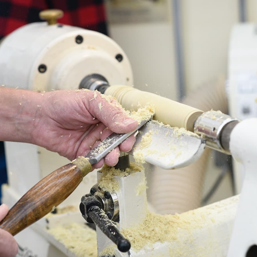 Alan Lacer Leads Weeklong Woodturning Fundamentals Course in Indiana, 2026