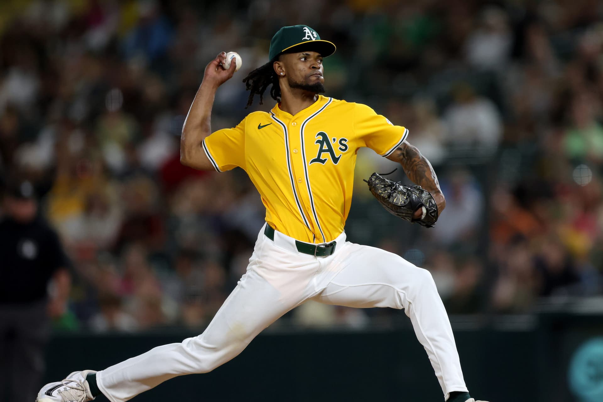 Orioles add right-hander Eduarniel Núñez, option him to Norfolk