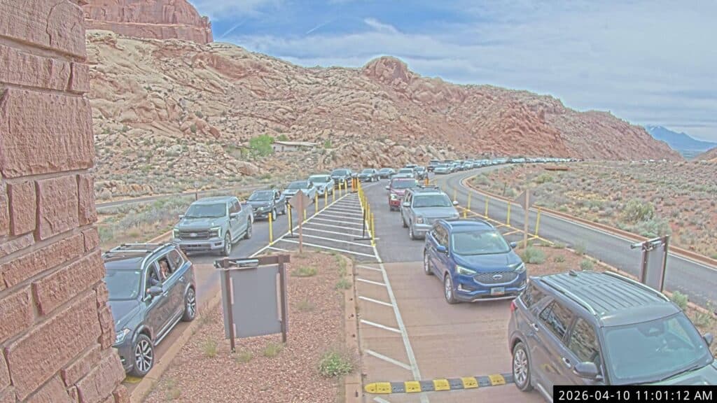 Grand County weighs Arches shuttle pilot to ease Moab congestion