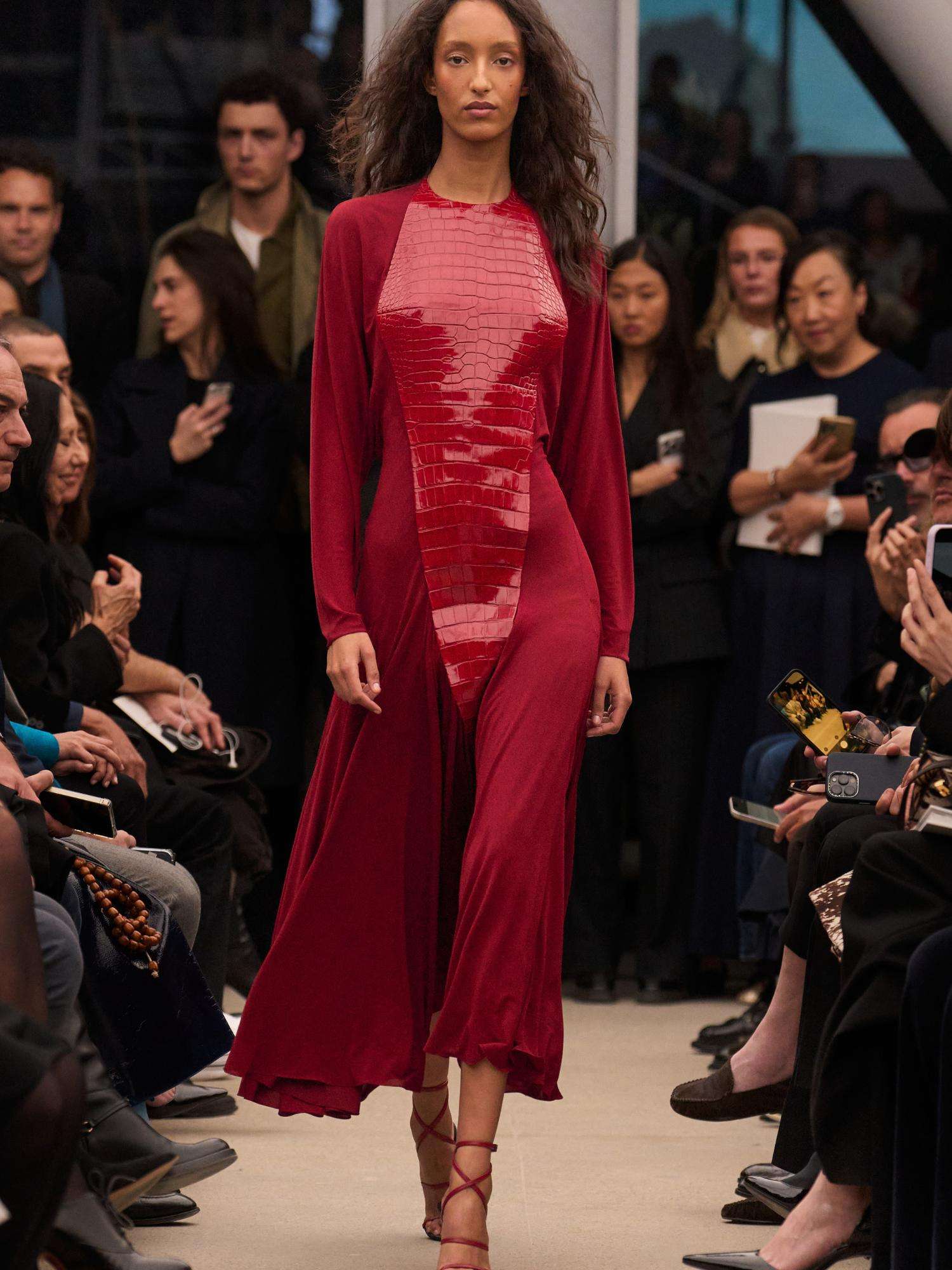 Pieter Mulier Closes Alaïa Chapter With Fall 2026 Farewell Collection