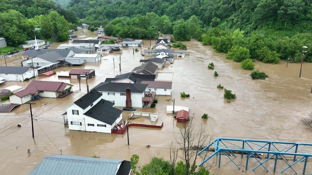 Repeated rain triggers flood alerts across Owsley County