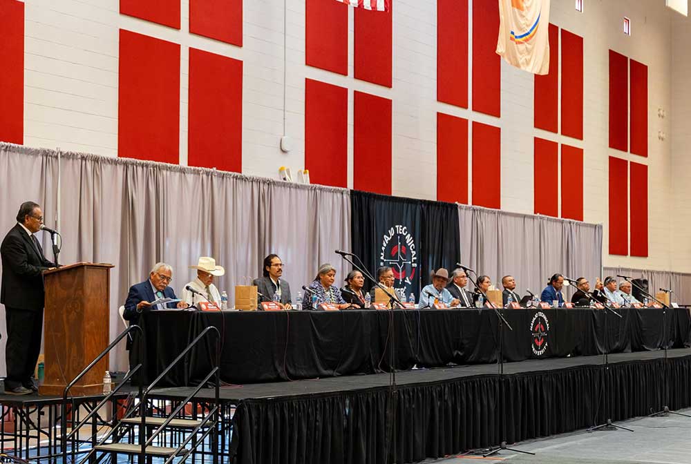 16 Navajo Nation presidential candidates make final case before primary
