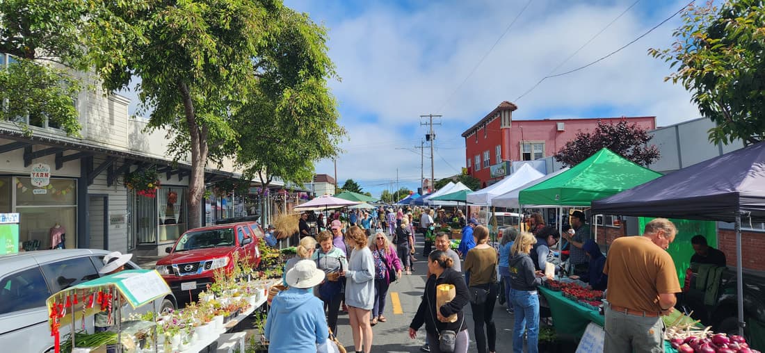 Warm weather boosts Eureka’s Henderson Center farmers market