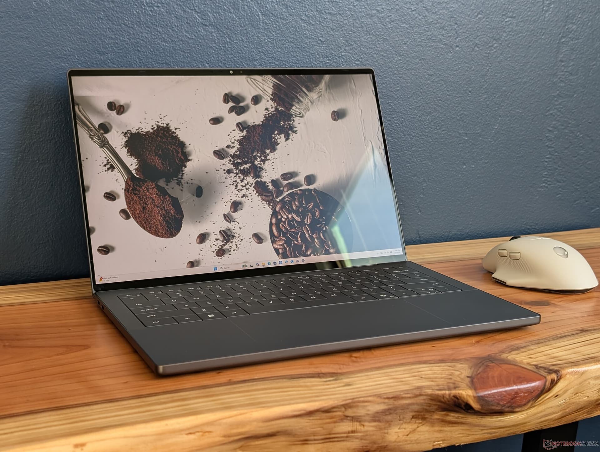 Dell XPS 16 With Intel Panther Lake Achieves Record-Breaking 27-Hour Battery Life