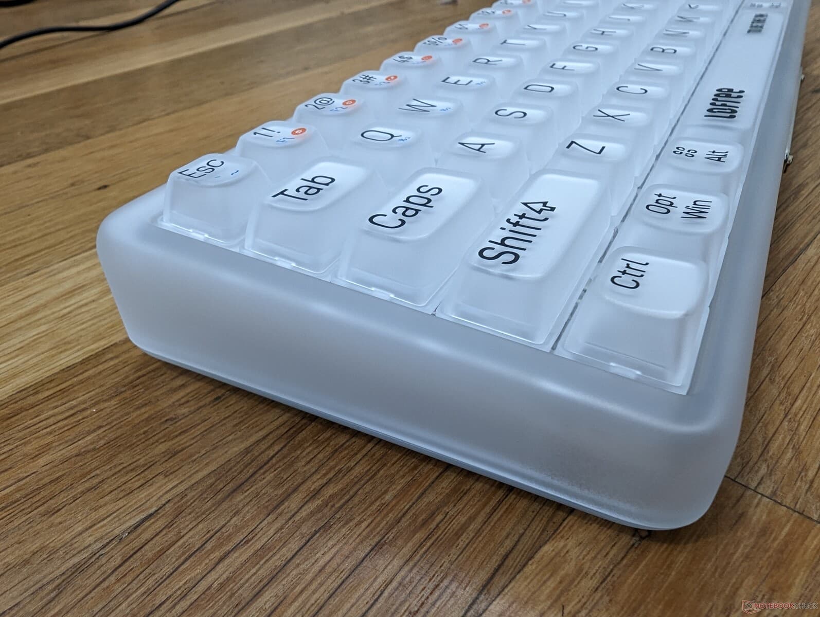 Hippo80 Polycarbonate Variant Released for Frosted RGB Enthusiasts