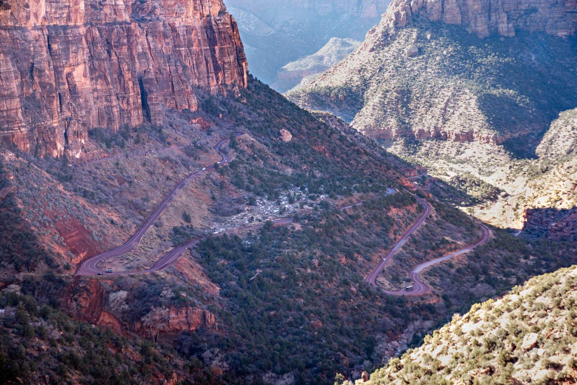 Zion National Park limits large vehicles on Zion-Mt. Carmel Highway