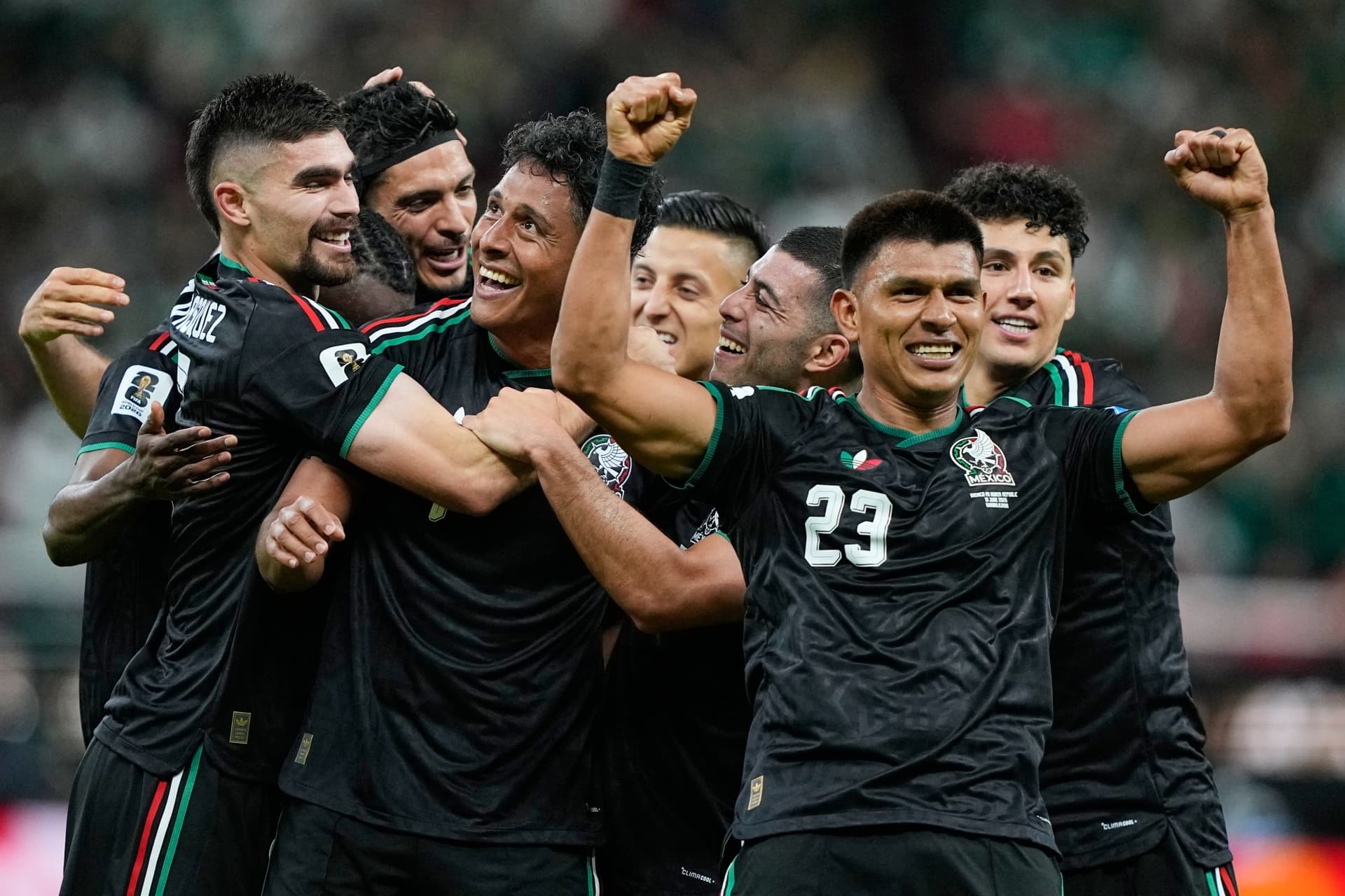 Mexico beats South Korea, clinches first place in Group A