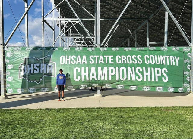 West Union makes state cross country debut, county rallies in support