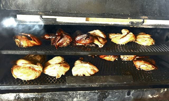 Community Cooks and Delivers Thanksgiving Meals to 35 Families