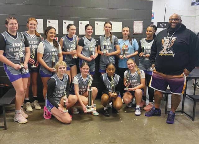 Southern Ohio Lady Mambas win March Madness championship in Mason