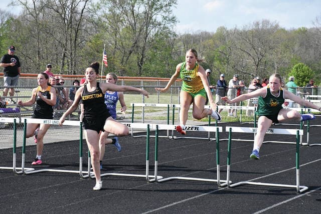 West Union Invitational draws 14 teams, more than 800 entries