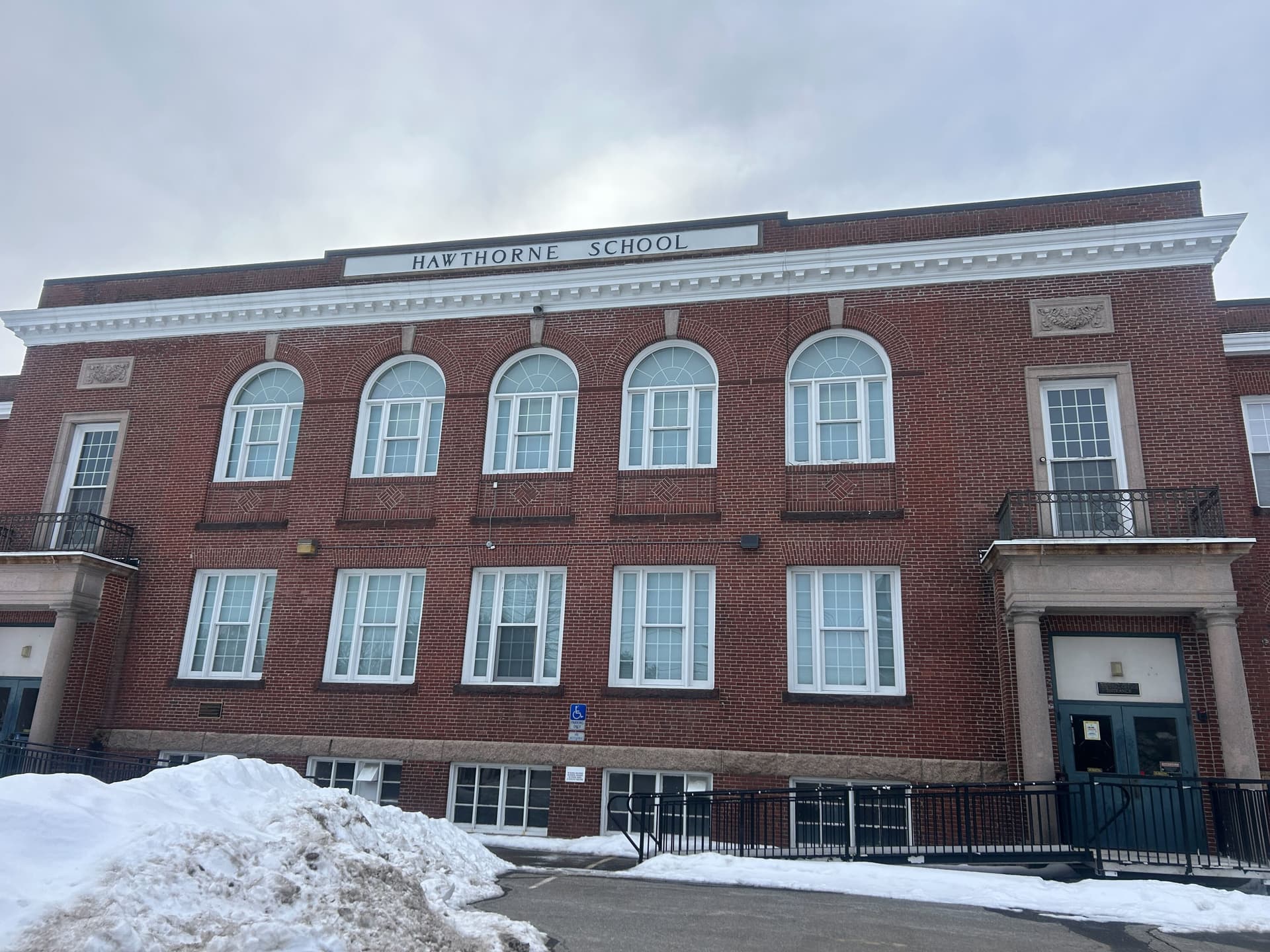 Brunswick Town Officials, Community Groups Weigh Proposals to Repurpose Hawthorne School