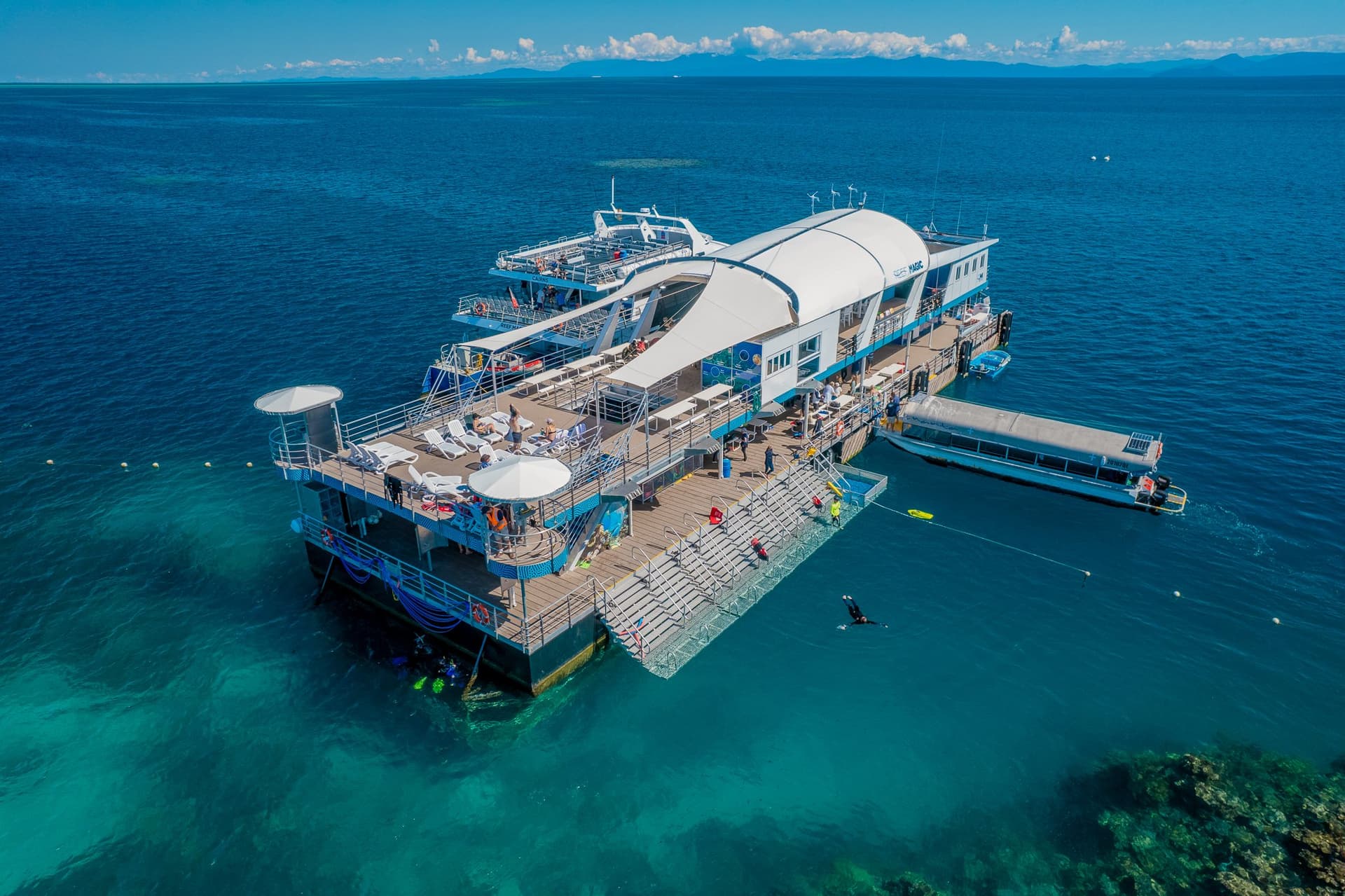 Queensland co-funds low-emission catamaran for Great Barrier Reef tourism