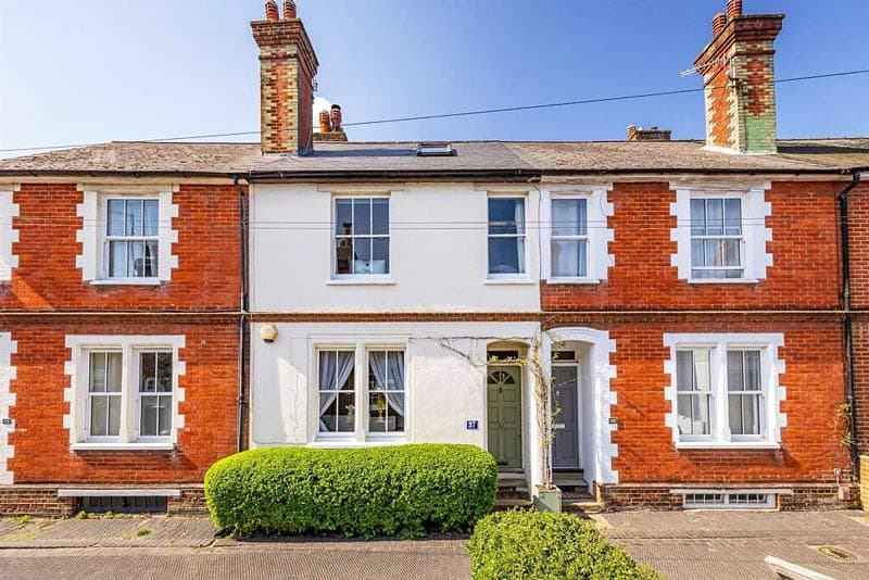 UK asking prices plateau after sharp post-budget January surge