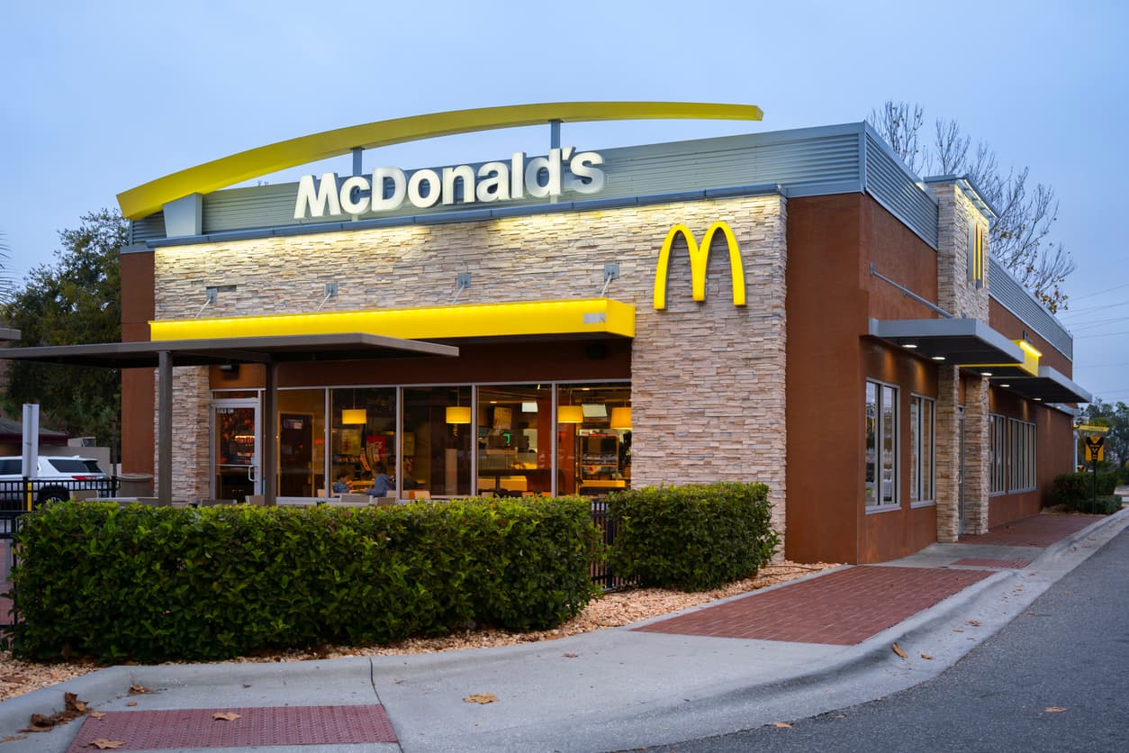 McDonald’s ends long-running no-poach fight over franchise hiring limits