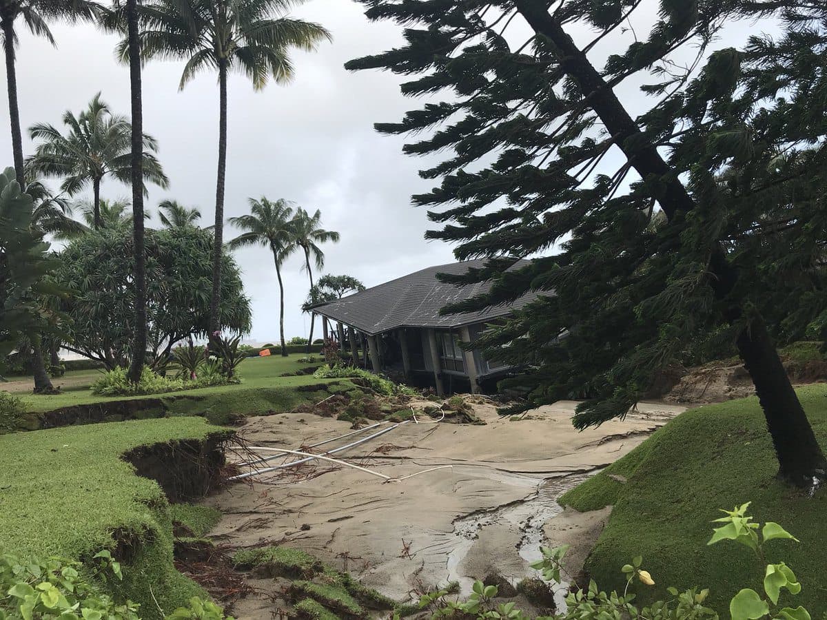 Kaua‘i Officials Warn Residents of Flash Flood Risk, Disruptions