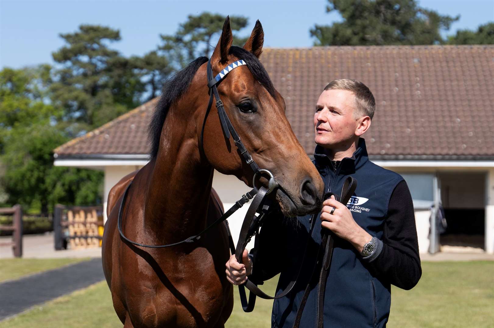 Bow Echo aims to extend unbeaten run in Betfred 2000 Guineas clash