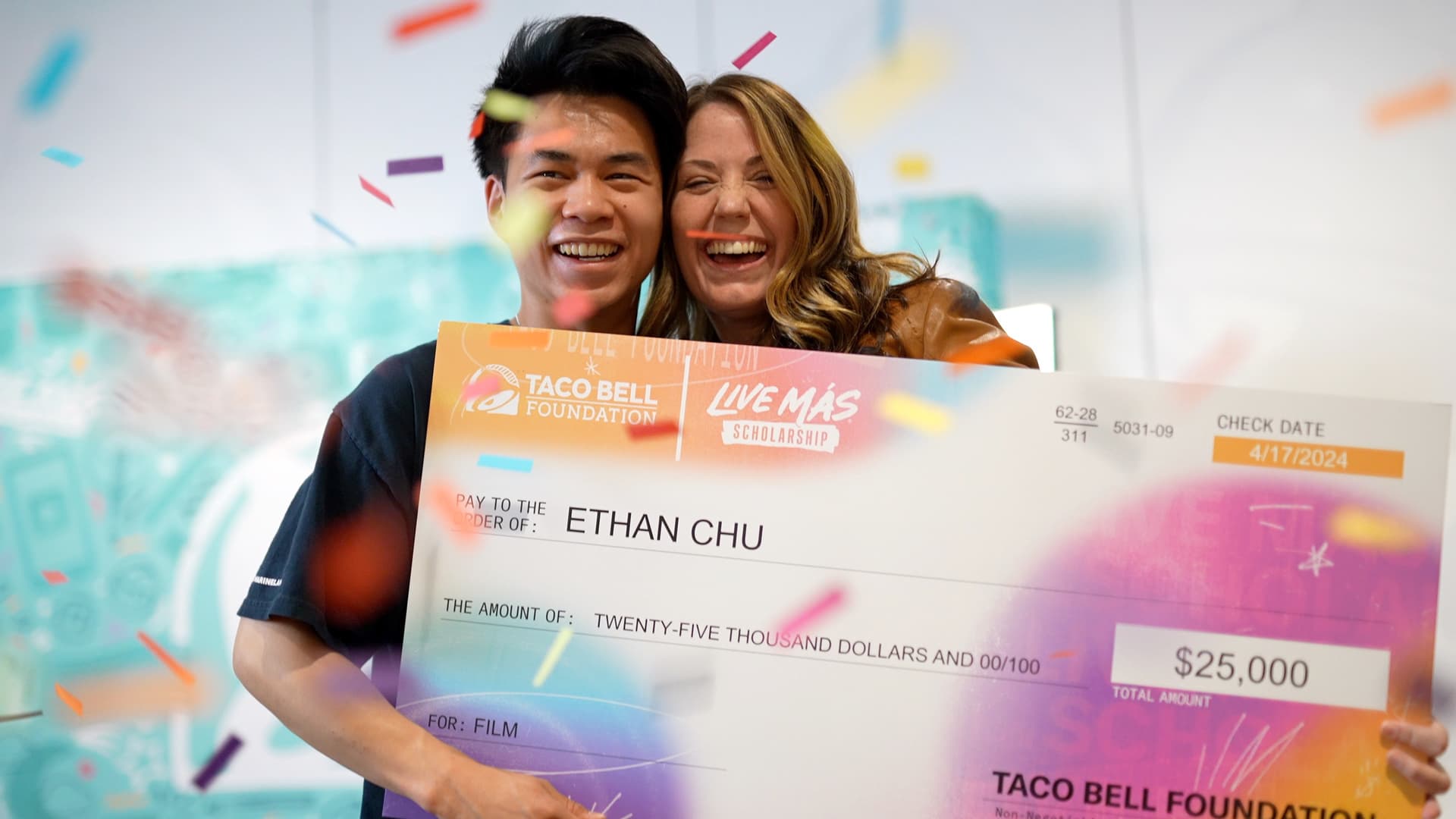 Taco Bell Foundation's Live Más Scholarship Marks 10 Years, Awards $14 Million