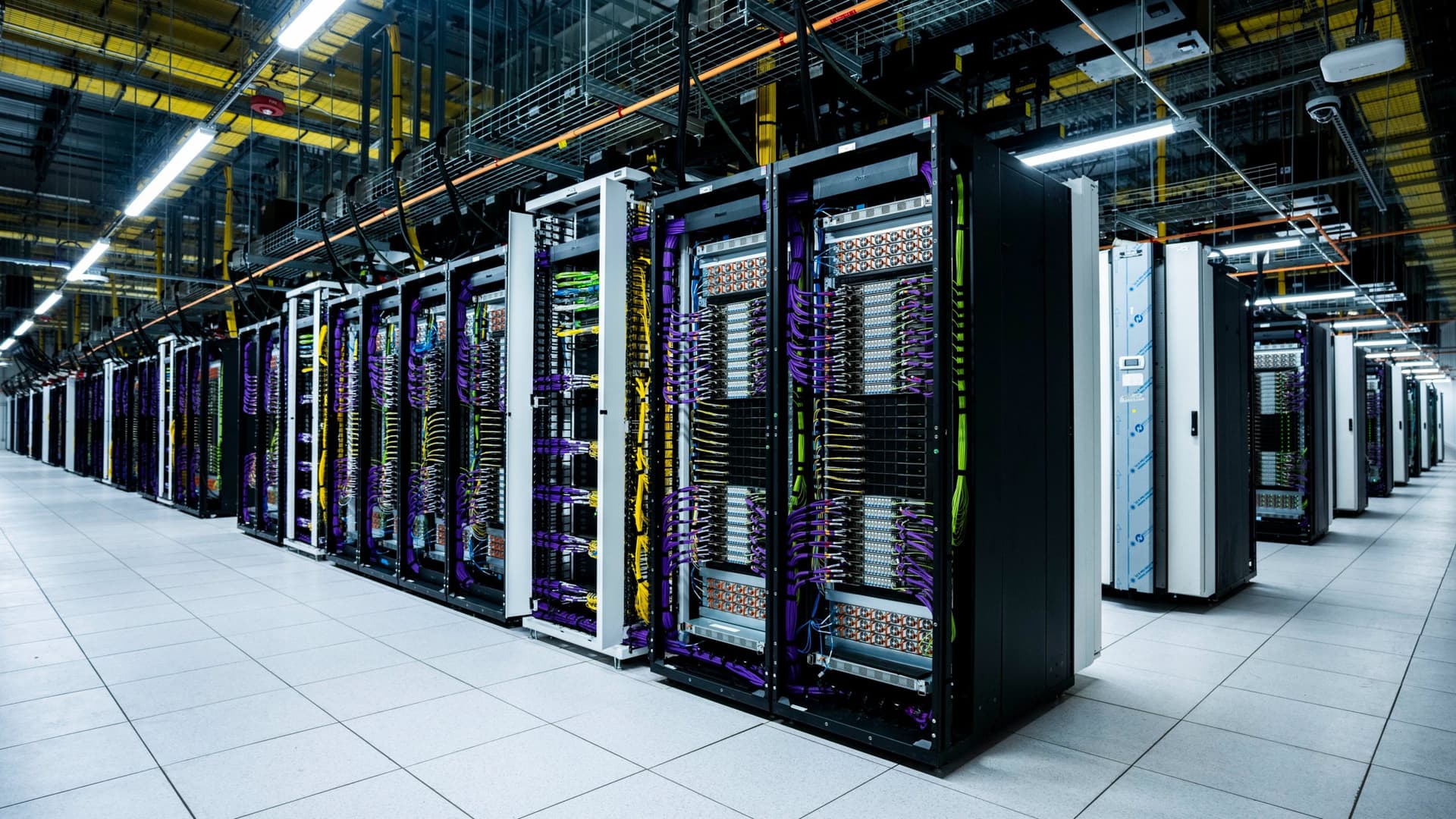 SpaceX partners with Anthropic, expanding AI computing at Memphis data center