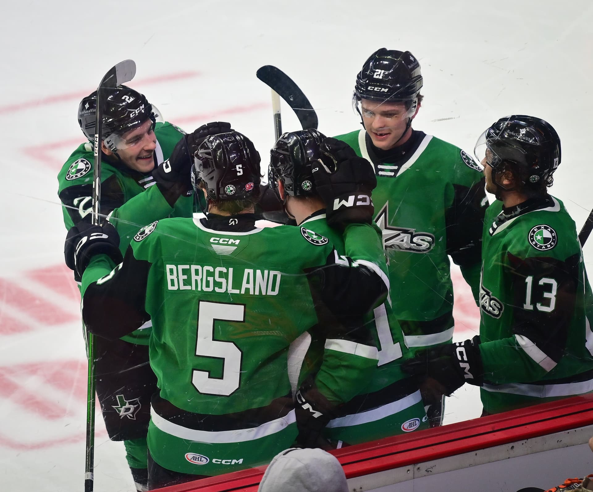 Stars Rally Past Wild 6-4 as Mayhew Sets Iowa All-Time Points Record
