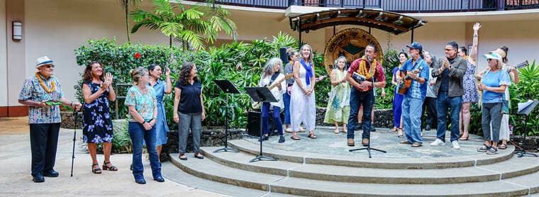 Mayor Kawakami Joins Kauai Jewish Community Celebration at Lihue Rotunda