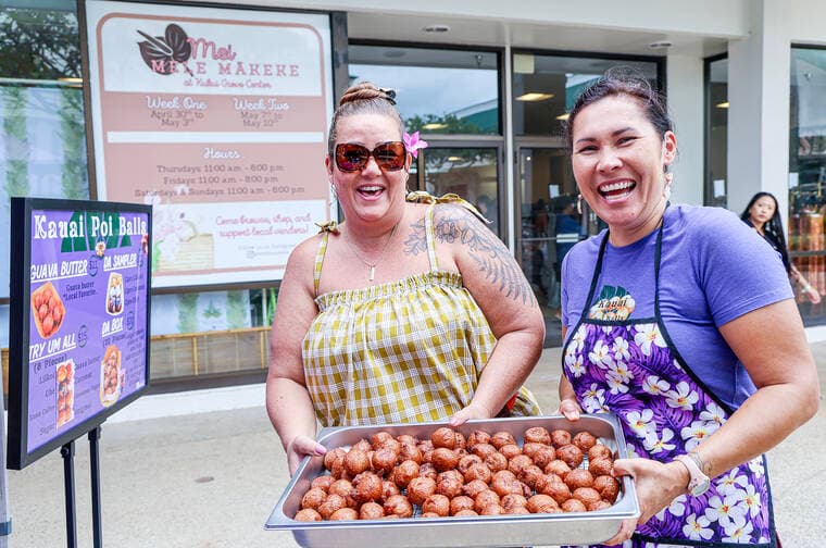 Kukui Grove’s Mei Mele Makeke draws crowds for island-made gifts