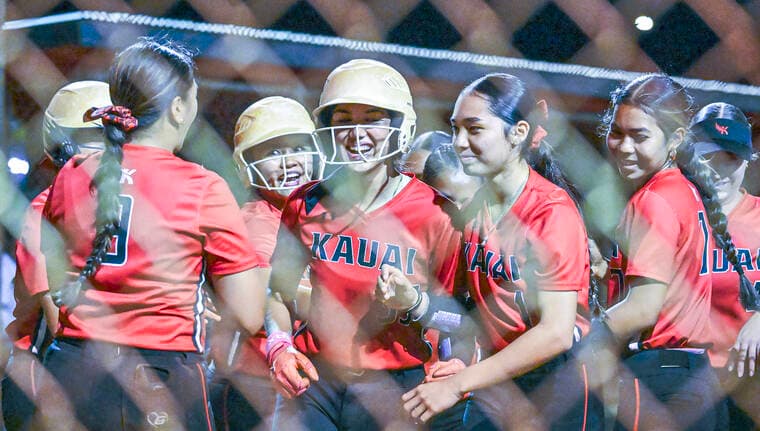 Kapaa wins KIF softball title, Yates family earns honors