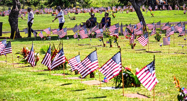 Hundreds gather at Kauai Veterans Cemetery for Memorial Day observance