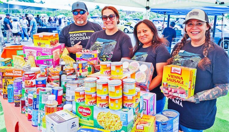 Hawaii Foodbank Kauai offers storm relief signups at Kukui Grove