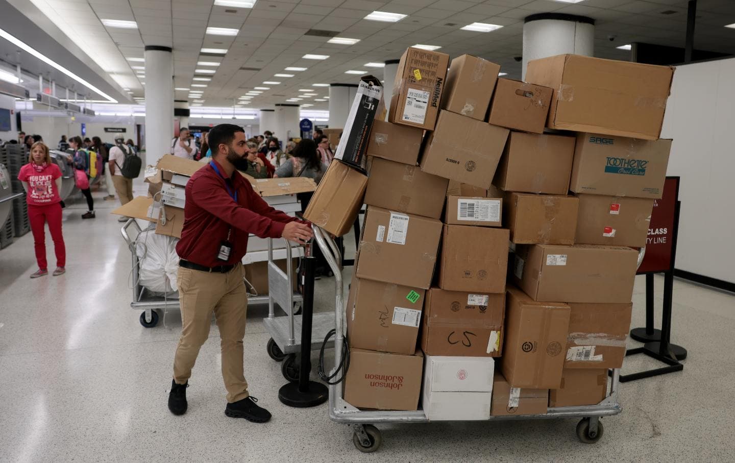 Aid Convoy Members Detained, Devices Seized at Miami Airport After Cuba Trip