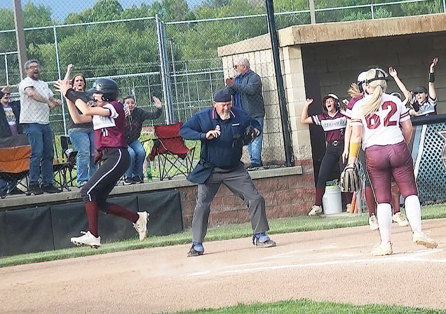 Lady Vikings rally past Meigs on walk-off win to close regular season
