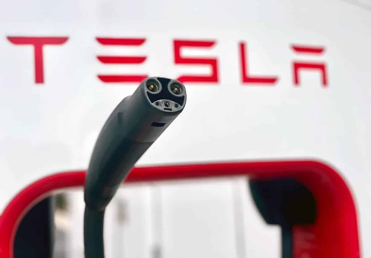 Stellantis Adopts Tesla Charging Standard, Opens Supercharger Access